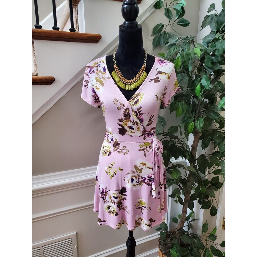 J For Justify Women's Pink Floral Rayon V-Neck Short Sleeve Knee Length Dress M